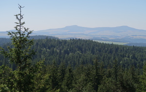 Toujours le massif du Mézenc en ligne de mire ...