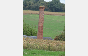 Cheminée de la ferme du Pont Roch