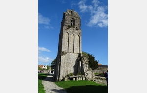Clocher de l'ancienne église Saint Pierre de Fontenailles