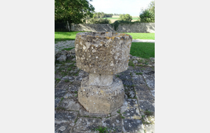 Les Fonts Baptismaux de l'église Saint Pierre